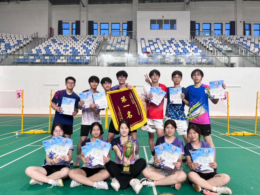 青春赛场，谁“羽”争锋｜广东金融学院2026体育文化嘉年华之“飞扬杯”羽毛球赛
